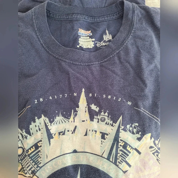 Disney Parks 2018 Shirt Medium Unisex Discover The Magic Disneyland Resort - Picture 4 of 5